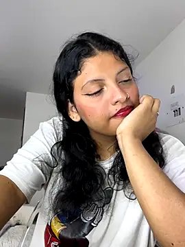 Snapshot of tati__22 chatting on 09.17.25 tati  22 online show from 09.17.25