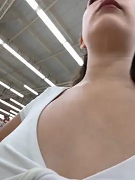 Snapshot of Mon_Cherry chatting on 09.14.25 Mon Cherry online show from 09.14.25