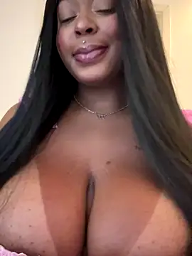 latinababyy online show from 10.31.25