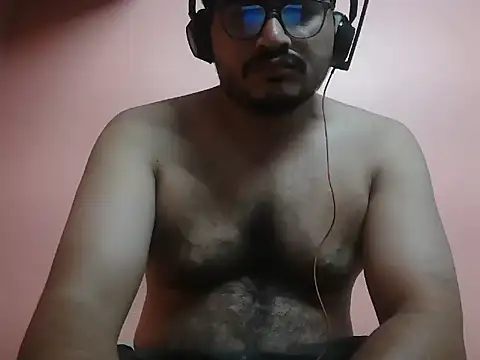 Snapshot of naughtymike0007 chatting on 06.23.26 naughtymike0007 online show from 06.23.26