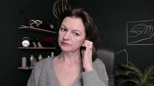 VivianWILD online show from 10.24.25