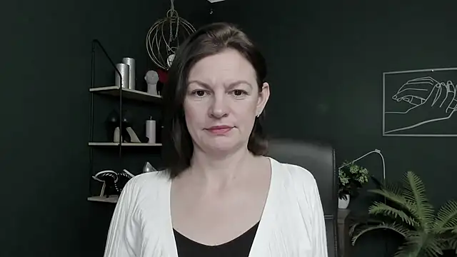 VivianWILD online show from 04.28.26