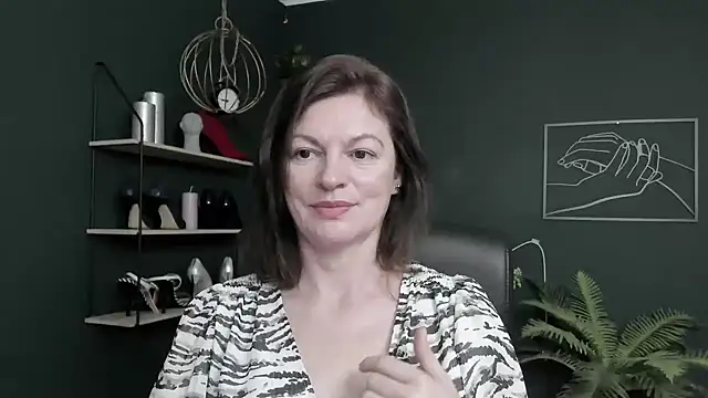 VivianWILD online show from 06.18.26