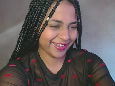 Giselabrunette25 online show from 01.12.25