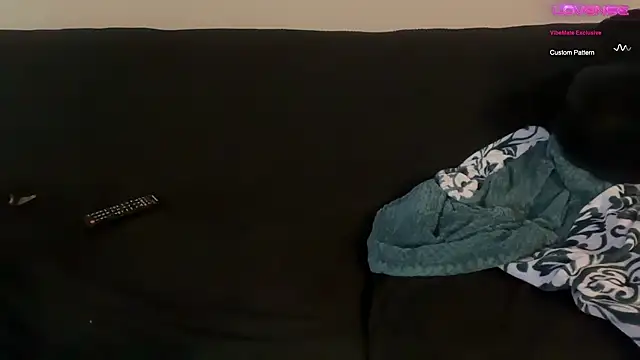 Snapshot of yummyrina chatting on 02.19.25 yummyrina online show from 02.19.25