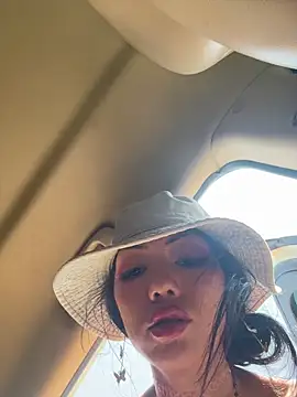 yummyrina online show from 04.29.26