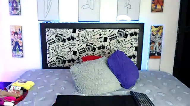 Snapshot of Rihana14 chatting on 11.12.25 Rihana14 online show from 11.12.25