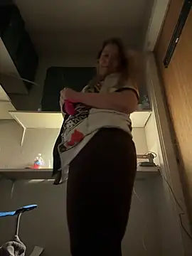 Snapshot of oursecret8379 chatting on 02.15.25 oursecret8379 online show from 02.15.25