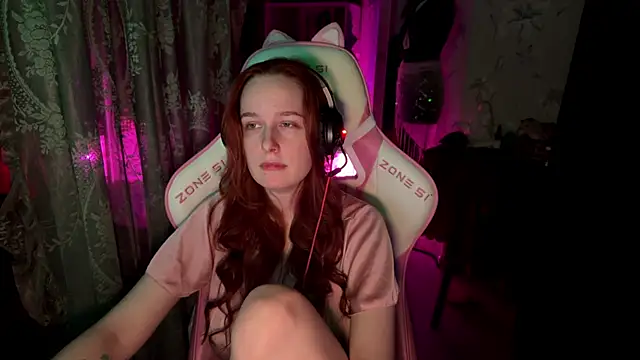 Snapshot of pearl_princess_ chatting on 06.19.26 pearl princess online show from 06.19.26