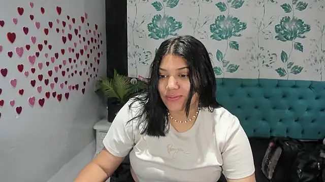 Snapshot of LindaBreeS chatting on 02.10.25 LindaBreeS online show from 02.10.25