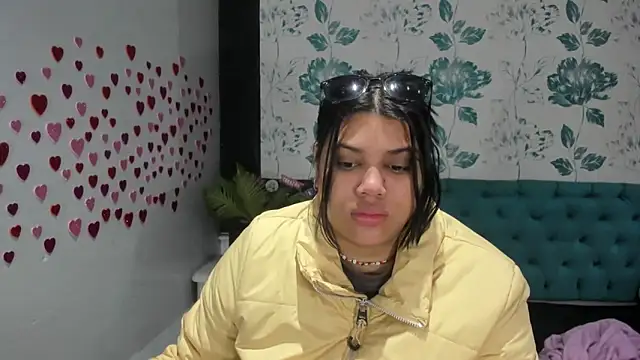 Snapshot of LindaBreeS chatting on 02.15.25 LindaBreeS online show from 02.15.25