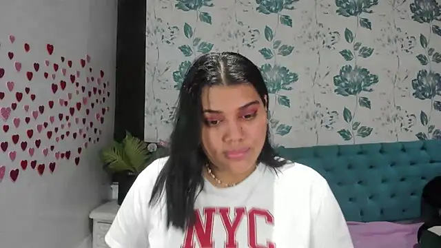 Snapshot of LindaBreeS chatting on 02.16.25 LindaBreeS online show from 02.16.25