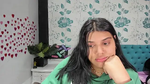 Snapshot of LindaBreeS chatting on 02.24.25 LindaBreeS online show from 02.24.25