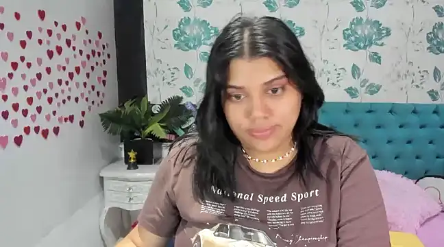 Snapshot of LindaBreeS chatting on 02.25.25 LindaBreeS online show from 02.25.25