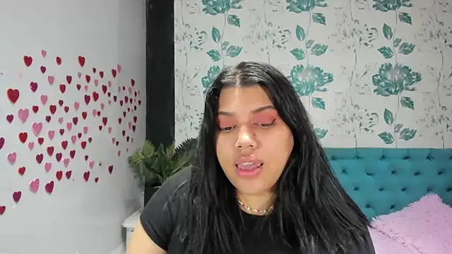 Snapshot of LindaBreeS chatting on 03.03.25 LindaBreeS online show from 03.03.25