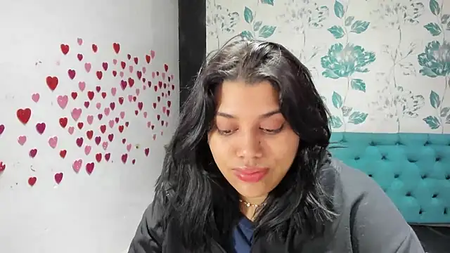 Snapshot of LindaBreeS chatting on 03.07.25 LindaBreeS online show from 03.07.25