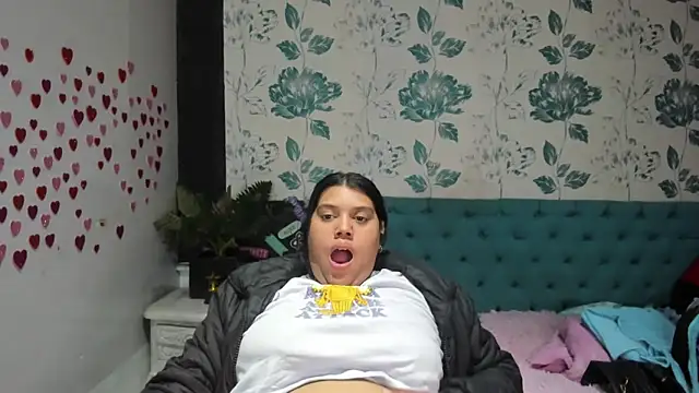 Snapshot of LindaBreeS chatting on 03.09.25 LindaBreeS online show from 03.09.25