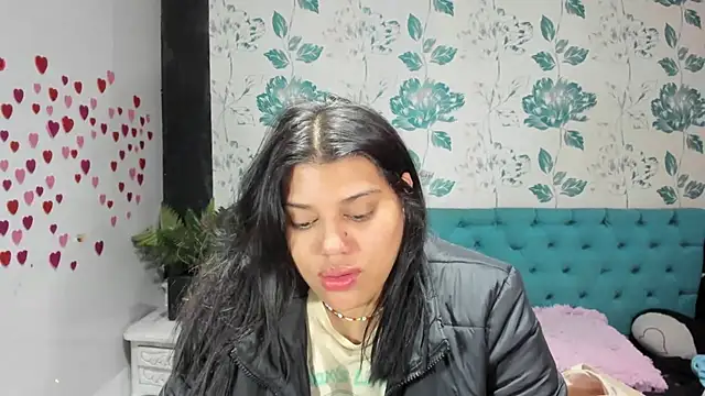 Snapshot of LindaBreeS chatting on 03.13.25 LindaBreeS online show from 03.13.25