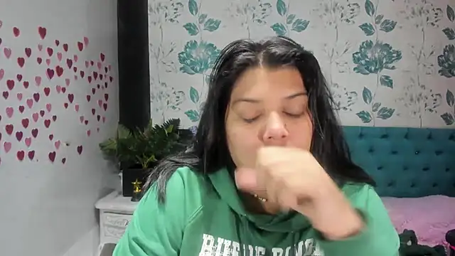 Snapshot of LindaBreeS chatting on 03.14.25 LindaBreeS online show from 03.14.25