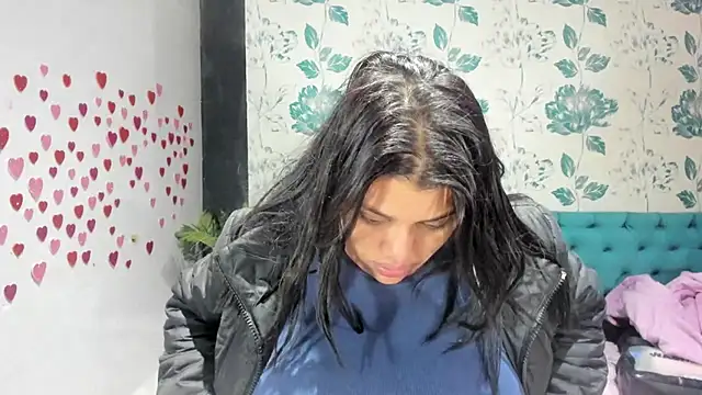 Snapshot of LindaBreeS chatting on 03.21.25 LindaBreeS online show from 03.21.25