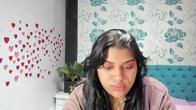 Snapshot of LindaBreeS chatting on 03.22.25 LindaBreeS online show from 03.22.25