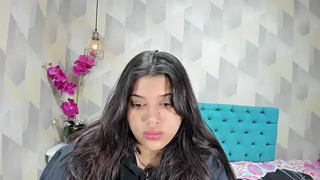 Snapshot of LindaBreeS chatting on 09.09.25 LindaBreeS online show from 09.09.25