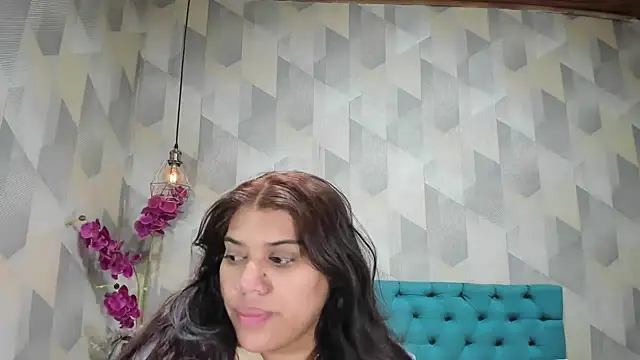 Snapshot of LindaBreeS chatting on 09.14.25 LindaBreeS online show from 09.14.25