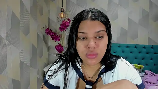 Snapshot of LindaBreeS chatting on 10.06.25 LindaBreeS online show from 10.06.25