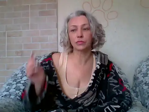Snapshot of Lorie_Carrie chatting on 05.30.26 Lorie Carrie online show from 05.30.26