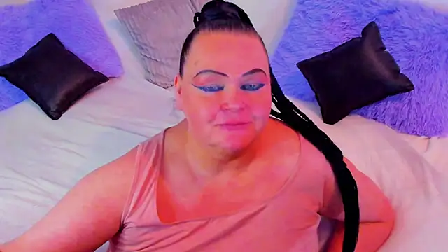 Snapshot of MilanaBiegert chatting on 02.06.25 MilanaBiegert online show from 02.06.25