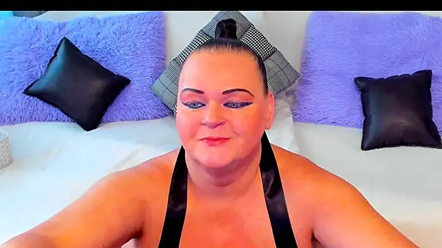 Snapshot of MilanaBiegert chatting on 10.10.25 MilanaBiegert online show from 10.10.25