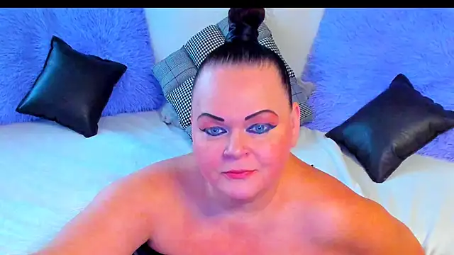 Snapshot of MilanaBiegert chatting on 11.01.25 MilanaBiegert online show from 11.01.25