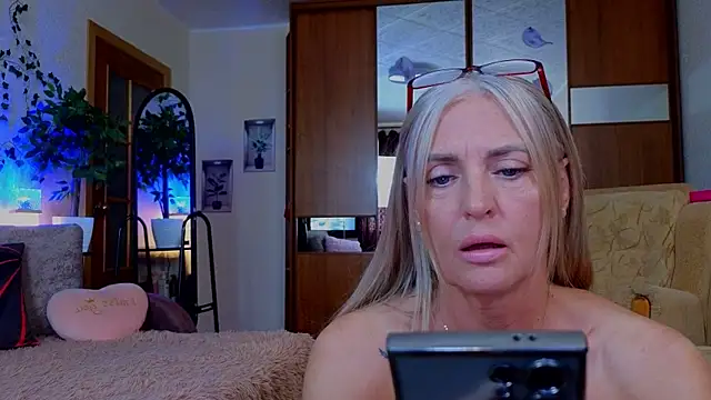 Snapshot of amelia_blondy chatting on 05.08.26 amelia blondy online show from 05.08.26