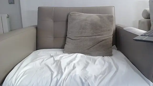 kim721 online show from 10.09.25