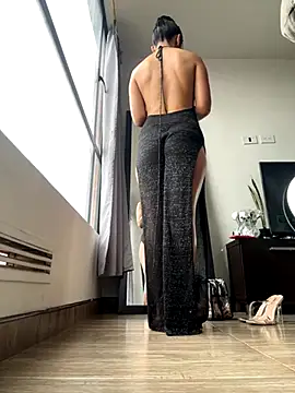 Snapshot of Nikothyna chatting on 10.31.25 Nikothyna online show from 10.31.25