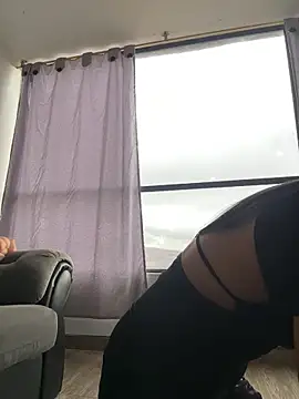 Nikothyna online show from 04.17.26