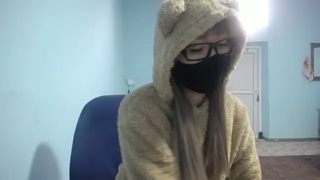 elllaaxx online show from 03.15.25