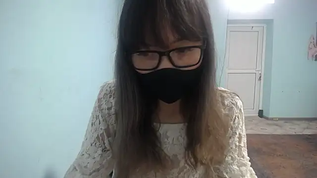 elllaaxx online show from 10.06.25