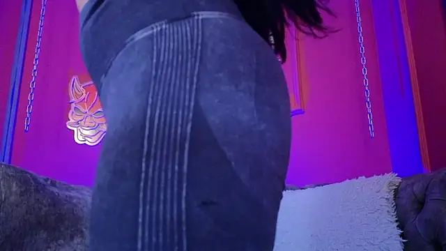 Julieta Russell online show from 03.17.26