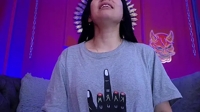 Julieta Russell online show from 05.05.26