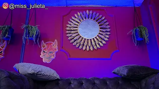 Julieta Russell online show from 05.22.26