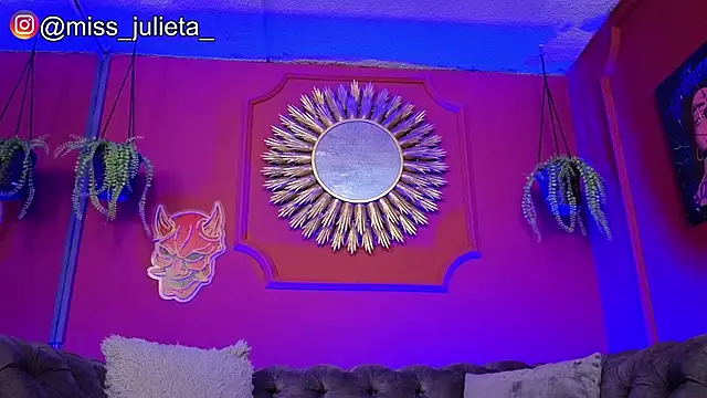 Julieta Russell online show from 05.25.26
