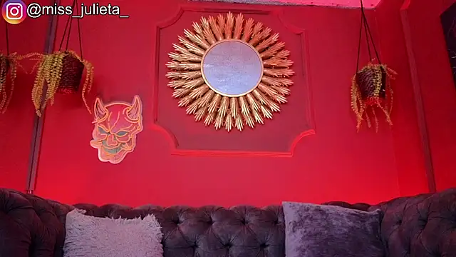 Julieta Russell online show from 06.09.26