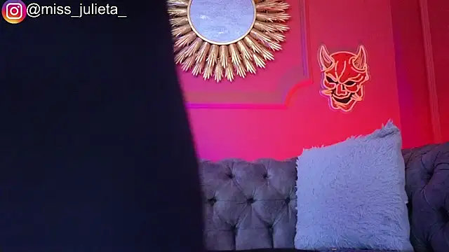 Julieta Russell online show from 06.19.26