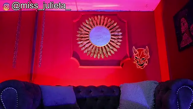 Julieta Russell online show from 07.09.26