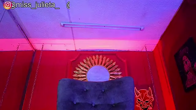 Julieta Russell online show from 08.01.26