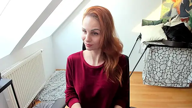 Snapshot of Mary_Wet chatting on 02.10.25 Mary Wet online show from 02.10.25