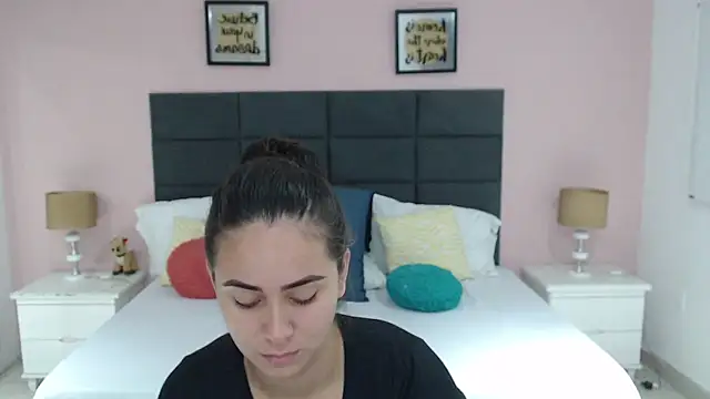 MadisonJenner online show from 01.23.25