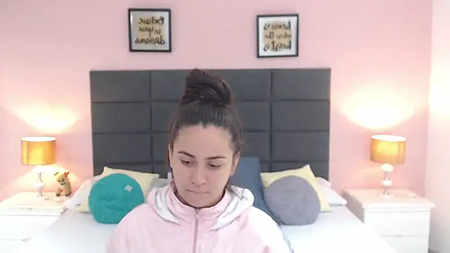 MadisonJenner online show from 01.26.25