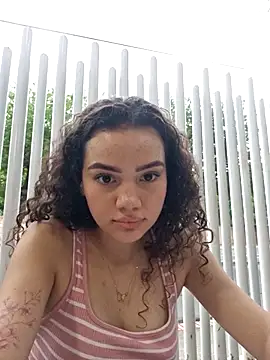 Snapshot of Angela_hank2 chatting on 09.17.25 Angela hank2 online show from 09.17.25